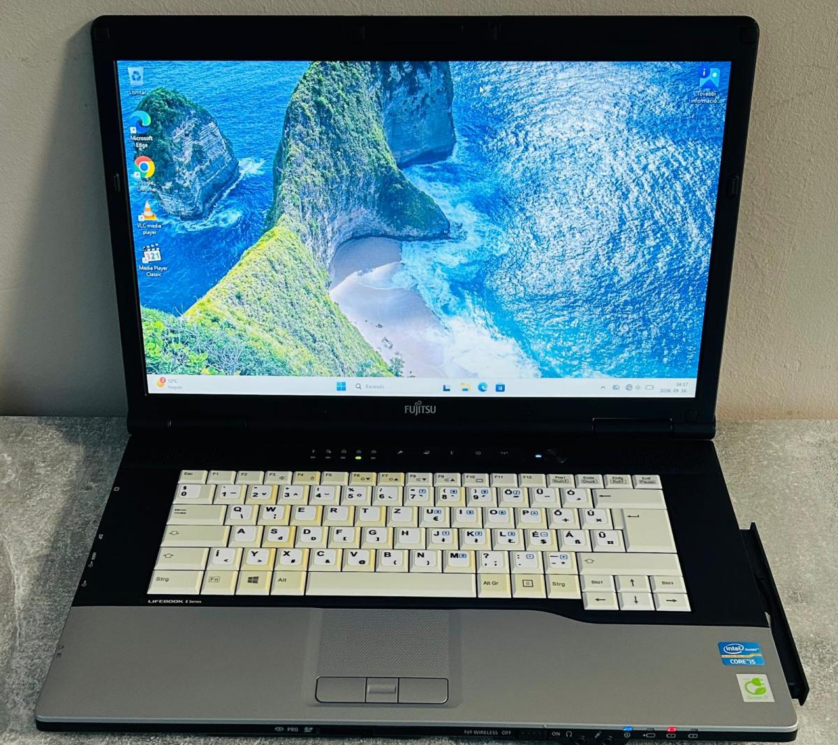 Fujitsu Lifebook E752